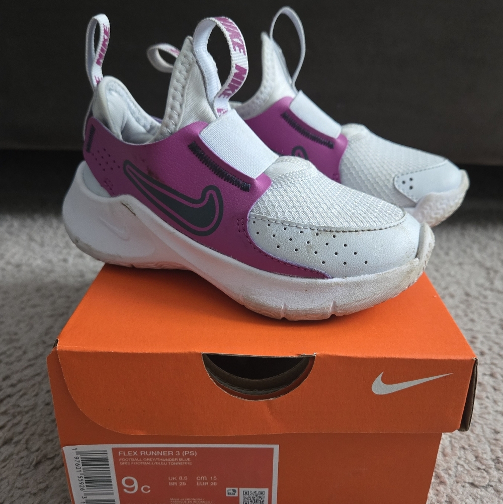 Nike Flex Runner 3 Kids Sneakers - White and Purple